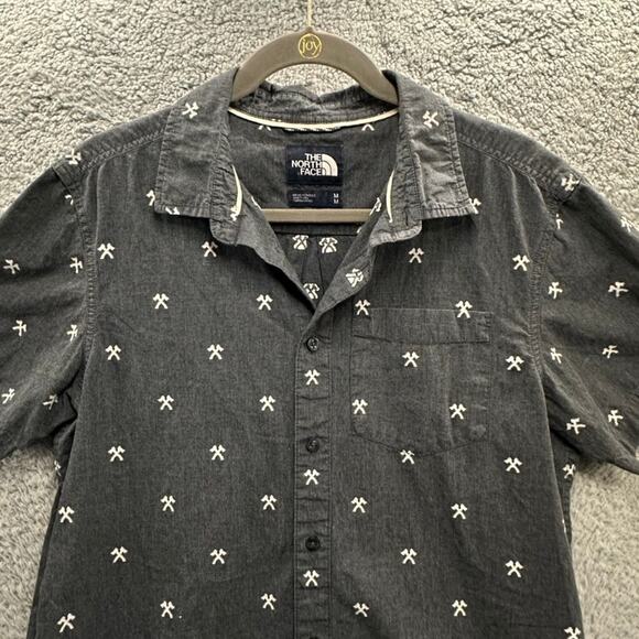 The North Face Men's Medium Button Up Short Sleeve Shirt Axe Design Casual - Picture 2 of 7